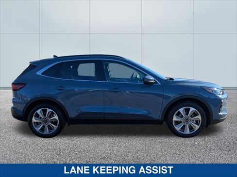 Certified 2025 Ford Escape Platinum image 6