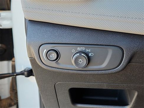 New 2025 Chevrolet TrailBlazer LT w/ Convenience Package image 17