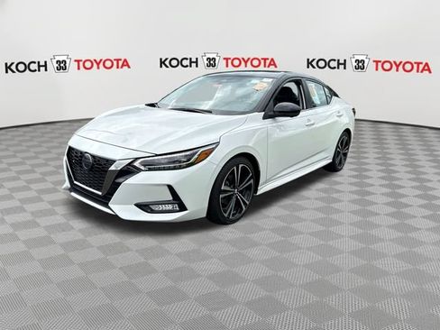 Used 2023 Nissan Sentra SR w/ SR Premium Package FWD image 3