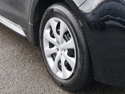 Used 2024 Toyota Corolla LE image 8