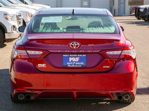 Used 2018 Toyota Camry XSE image 6