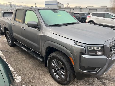 Used 2026 Nissan Frontier SV w/ All-Weather Content Package image 2