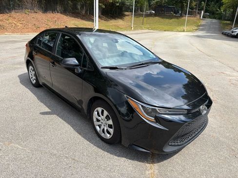 Used 2022 Toyota Corolla LE FWD image 14