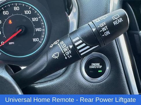 Used 2023 Chevrolet Traverse LT FWD image 12