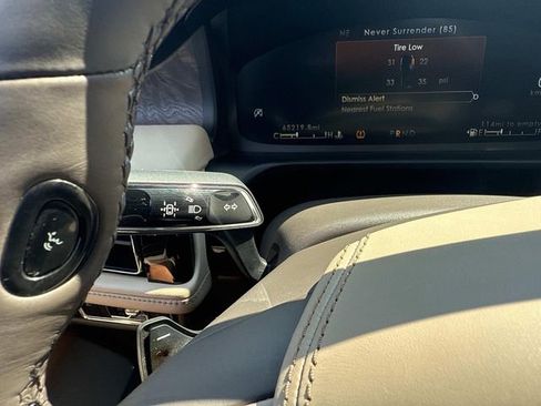 Used 2023 Lincoln Aviator Reserve w/ Equipment Group 201A image 29