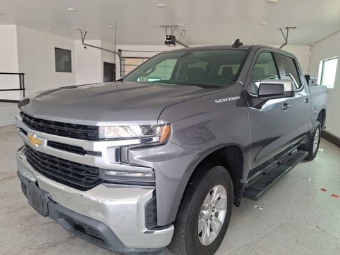 Used 2020 Chevrolet Silverado 1500 LT w/ All-Star Edition image 3