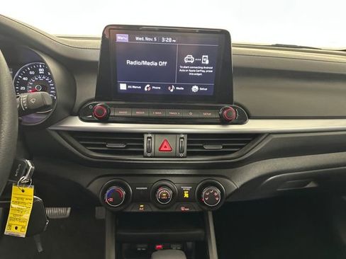 Used 2023 Kia Forte LXS w/ LXS Technology Package image 21