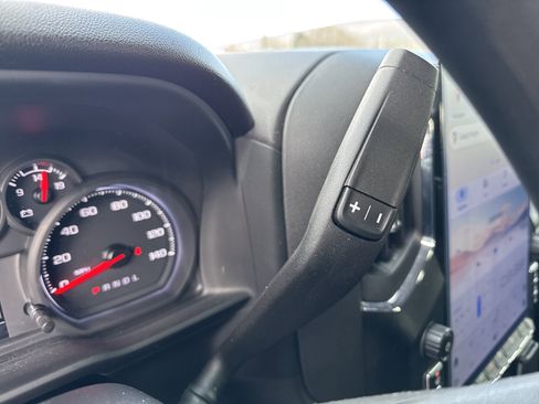 Used 2023 Chevrolet Silverado 1500 Custom Trail Boss w/ 2.7L Blackout Package image 25