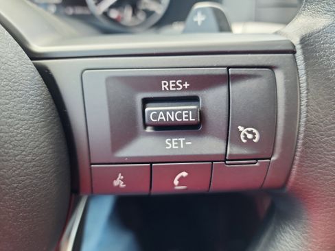 New 2025 Nissan Pathfinder S image 17