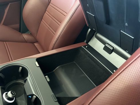 New 2025 Porsche Cayenne Turbo AWD/4WD image 27