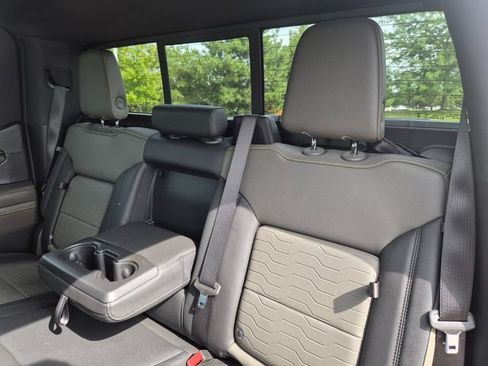 Used 2024 Chevrolet Silverado 1500 ZR2 w/ Technology Package AWD/4WD image 34