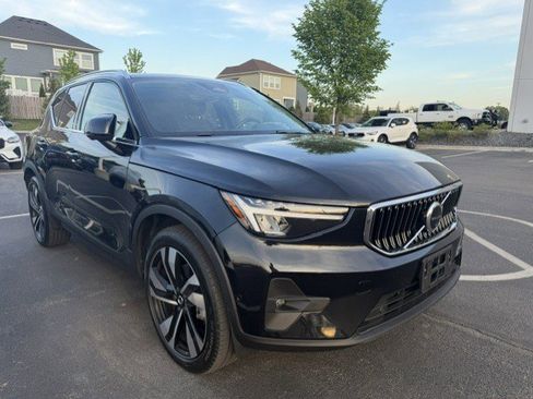 Used 2023 Volvo XC40 B5 Ultimate w/ Protection Package Premier AWD/4WD image 10
