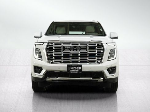 Used 2026 GMC Yukon XL Denali w/ Denali Reserve Package AWD/4WD image 8