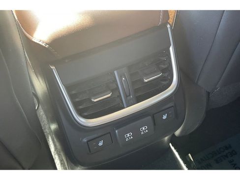 Used 2022 Subaru Outback Touring w/ Popular Package #2 image 40