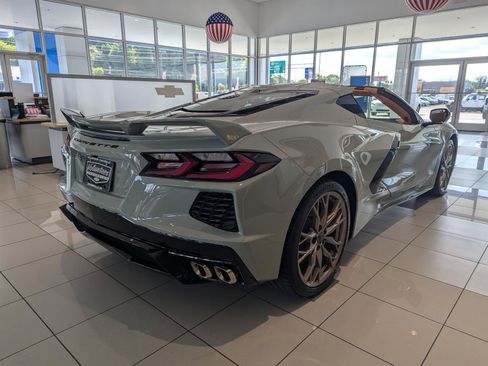 Used 2024 Chevrolet Corvette Stingray Premium Cpe w/ Z51 Performance Package RWD image 7