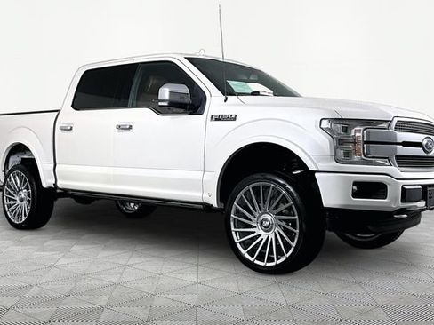 Used 2019 Ford F150 Platinum w/ Equipment Group 701A Luxury AWD/4WD image 3
