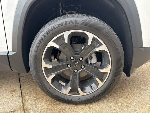 New 2026 Chevrolet Equinox LT w/ Convenience Package II image 9