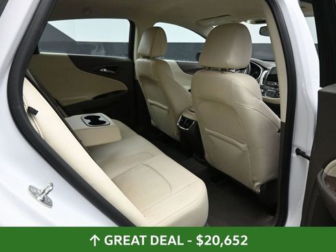 Used 2024 Chevrolet Malibu LT image 25