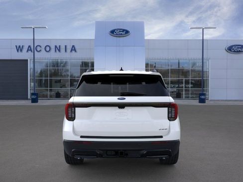 New 2026 Ford Explorer ST-Line w/ ST-Line Street Pack AWD/4WD image 5
