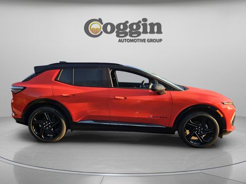 New 2025 Chevrolet Equinox EV RS image 4