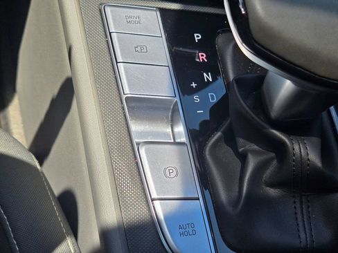 Used 2024 Hyundai Elantra SEL w/ Convenience Package FWD image 31