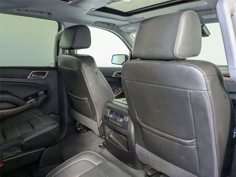 Used 2020 GMC Yukon XL Denali w/ Open Road Package AWD/4WD image 29