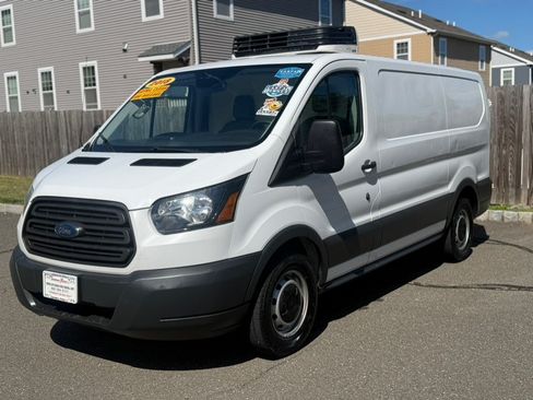 Used 2018 Ford Transit 150 130 Low Roof RWD image 9