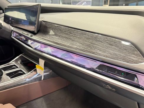 Used 2025 BMW 760i xDrive image 22