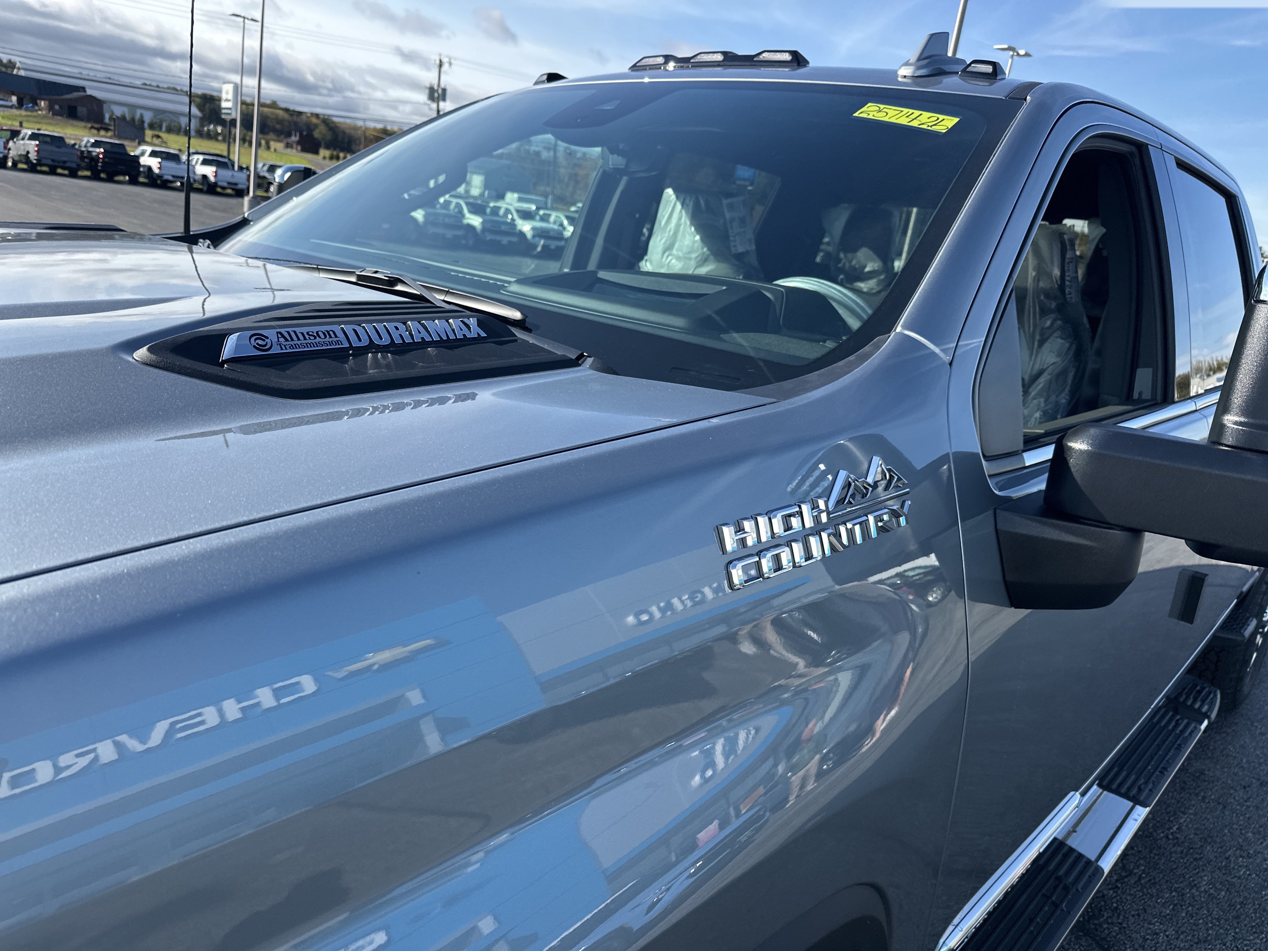 New 2026 Chevrolet Silverado 2500 High Country w/ High Country Premium Package AWD/4WD image 3