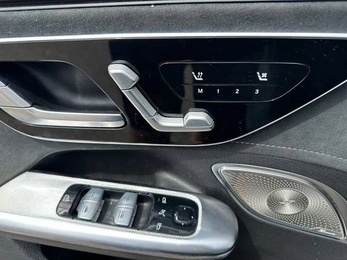 Used 2023 Mercedes-Benz EQE 500 4MATIC Sedan image 15