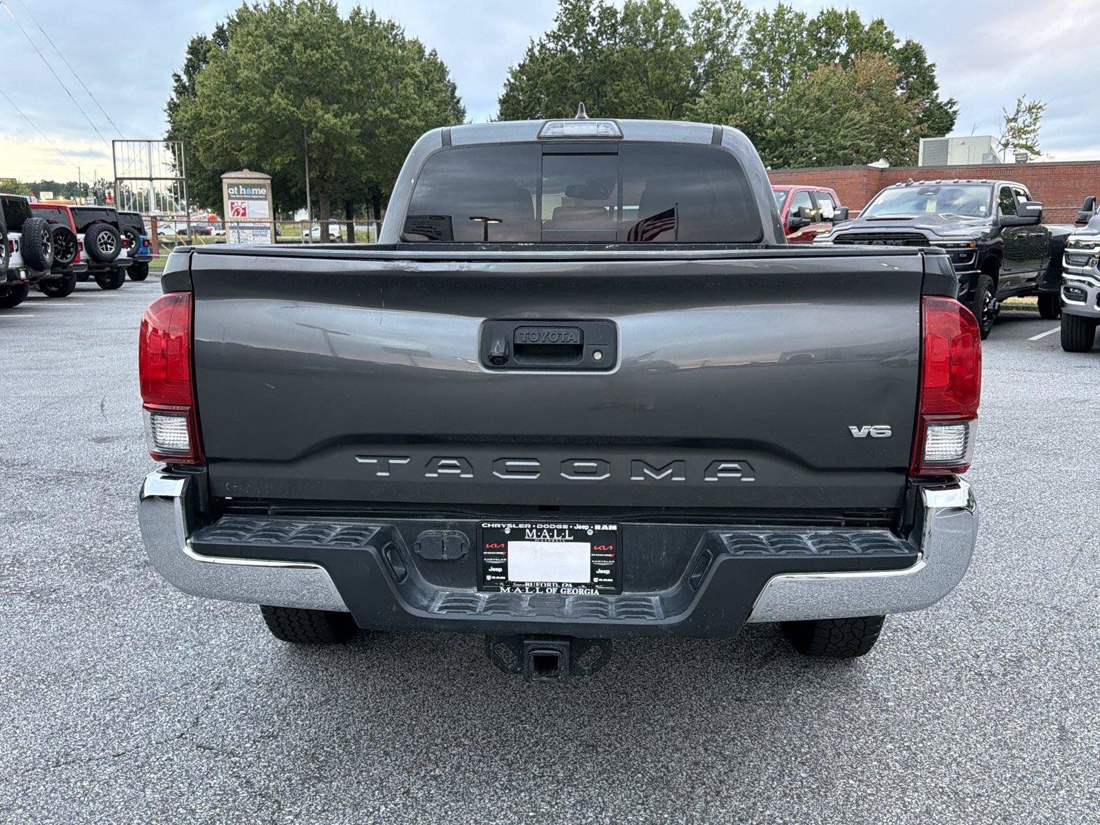 Used 2019 Toyota Tacoma SR5 RWD image 6
