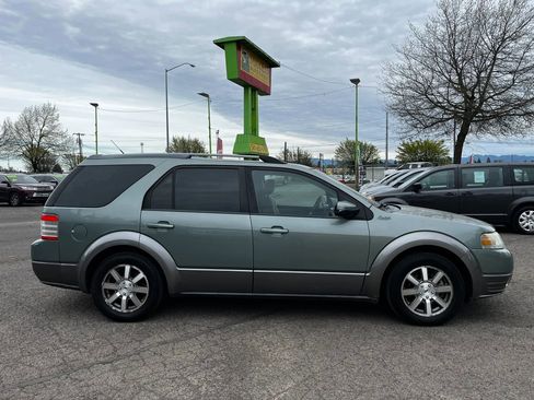 Used 2008 Ford Taurus X SEL image 2