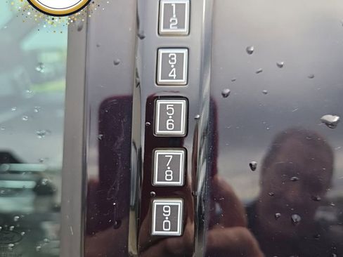 Used 2019 Ford F150 Limited image 23