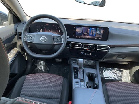 Used 2026 Nissan Sentra SR w/ Floor Mat Package FWD image 14
