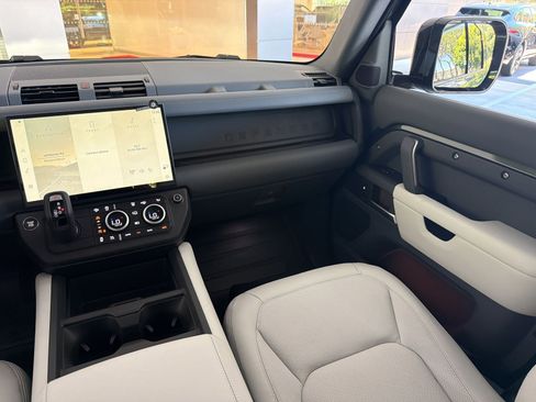 New 2026 Land Rover Defender 110 S AWD/4WD image 29