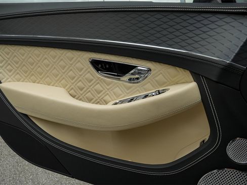 Certified 2024 Bentley Continental GT V8 image 31