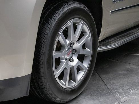 Used 2016 GMC Yukon Denali w/ Open Road Package image 7