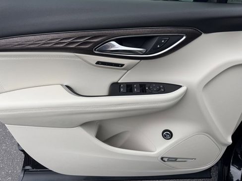 Used 2022 Buick Envision Avenir w/ Technology Package II image 15