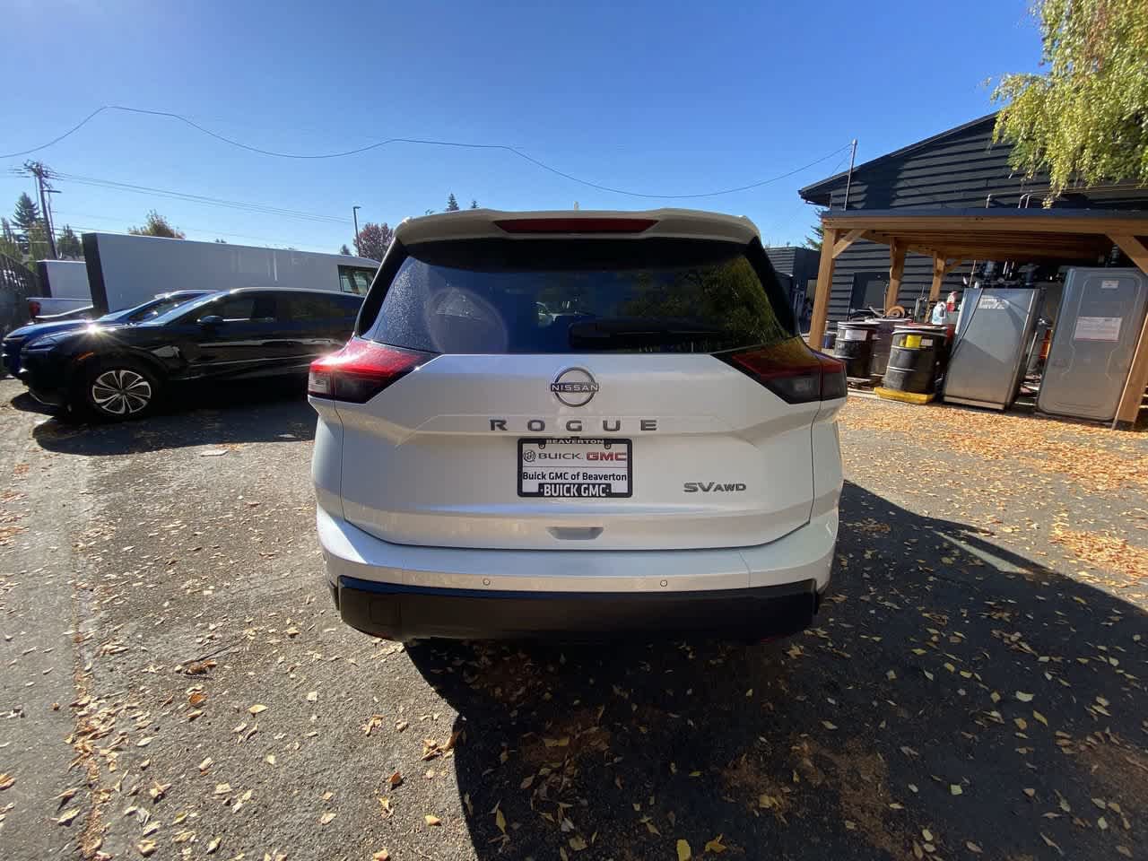 Used 2024 Nissan Rogue SV AWD/4WD image 5