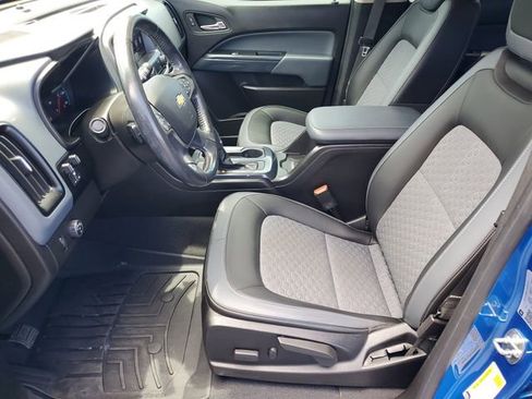 Used 2021 Chevrolet Colorado Z71 w/ Safety Package RWD image 16