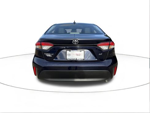 Used 2024 Toyota Corolla LE FWD image 4