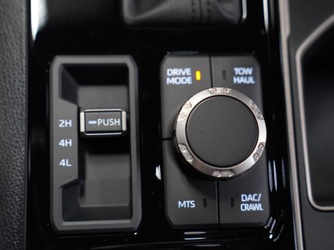 Used 2025 Toyota Tundra SR5 image 29