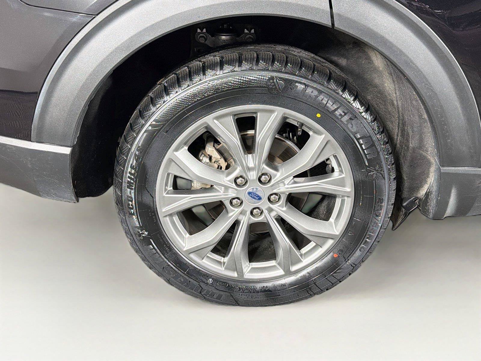 Used 2022 Ford Explorer XLT w/ Equipment Group 202A AWD/4WD image 34