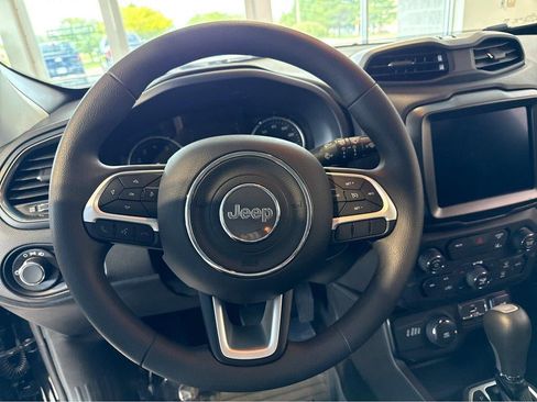 Used 2023 Jeep Renegade Latitude AWD/4WD image 22