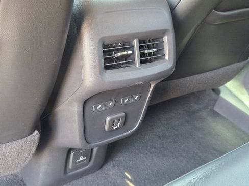 Used 2020 Chevrolet Equinox Premier AWD/4WD image 12