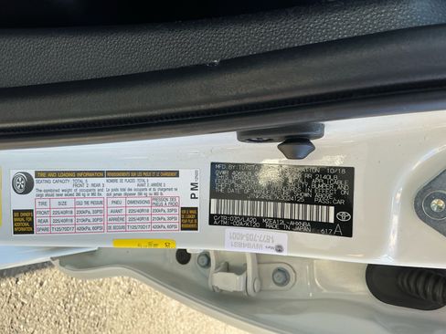 Used 2019 Toyota Corolla XSE image 27