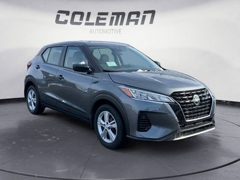 New 2025 Nissan Kicks S image 7