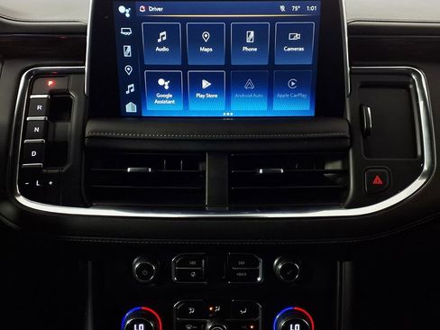 Used 2023 Chevrolet Suburban Z71 image 23