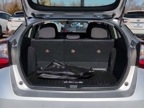 Used 2019 Toyota Prius LE image 32