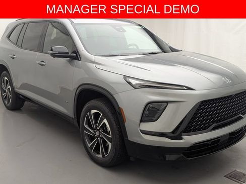 Used 2026 Buick Enclave Sport Touring w/ Power Package AWD/4WD image 3